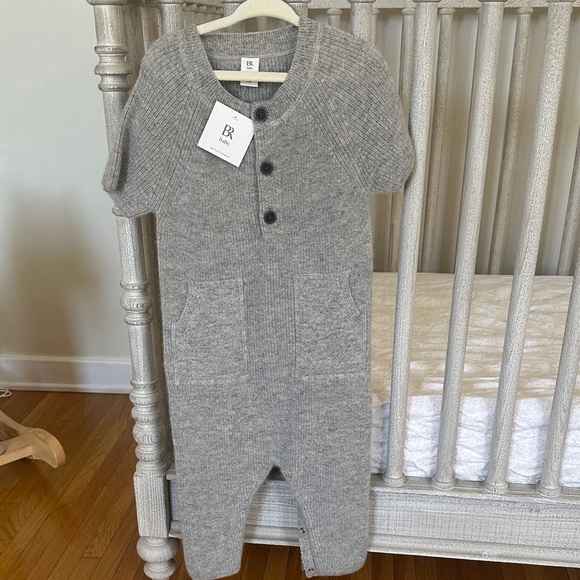 Banana Republic Gray Knit One-Piece Romper for Kids